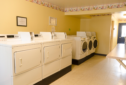 90fairview-laundry.png