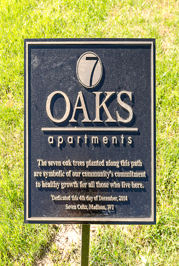 124seven-oaks-sign.png