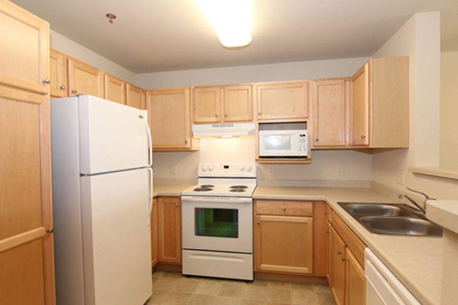 137Kitchen1BU.jpg