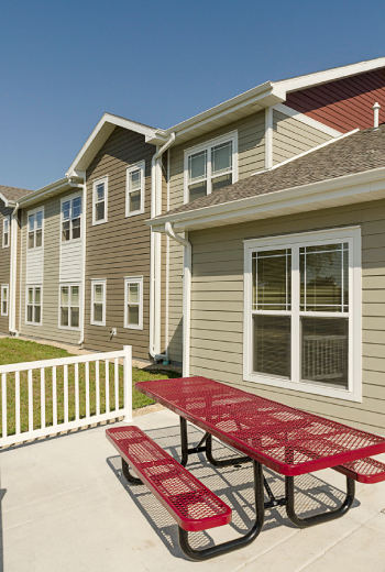 163bayshore-patio2.png